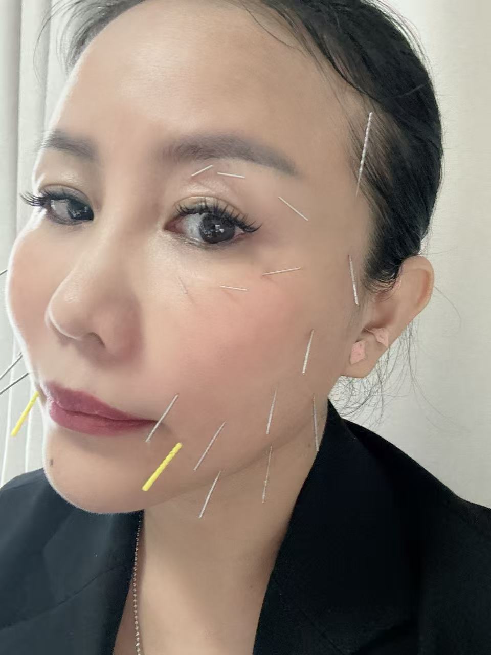 骄月凝神奇看脸说话课