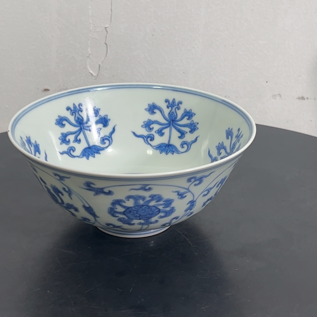 @***子陶摆件一个青花花卉纹碗