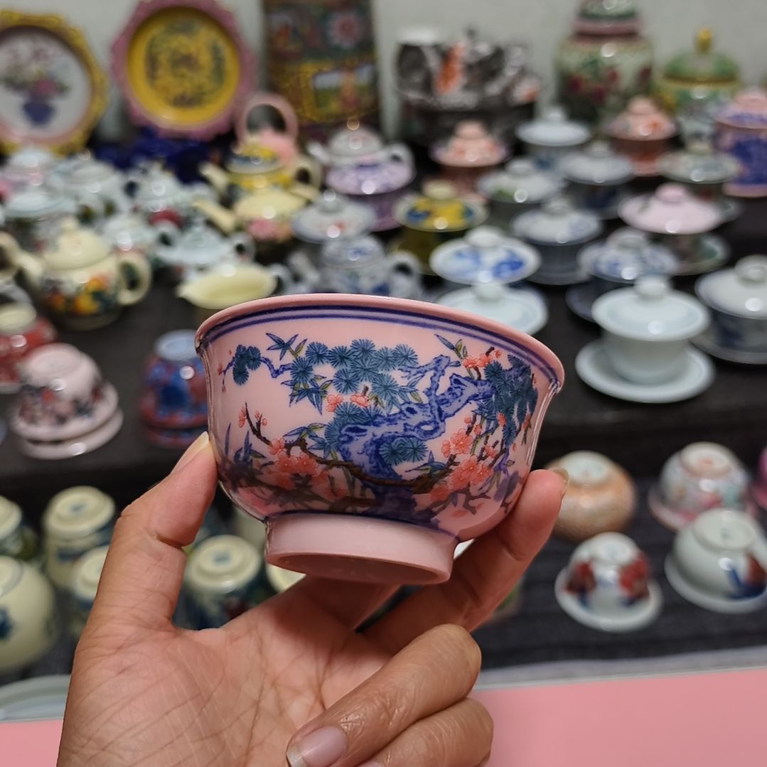 摆件瓷哈哈哈嗝哈哈刚刚哈哈