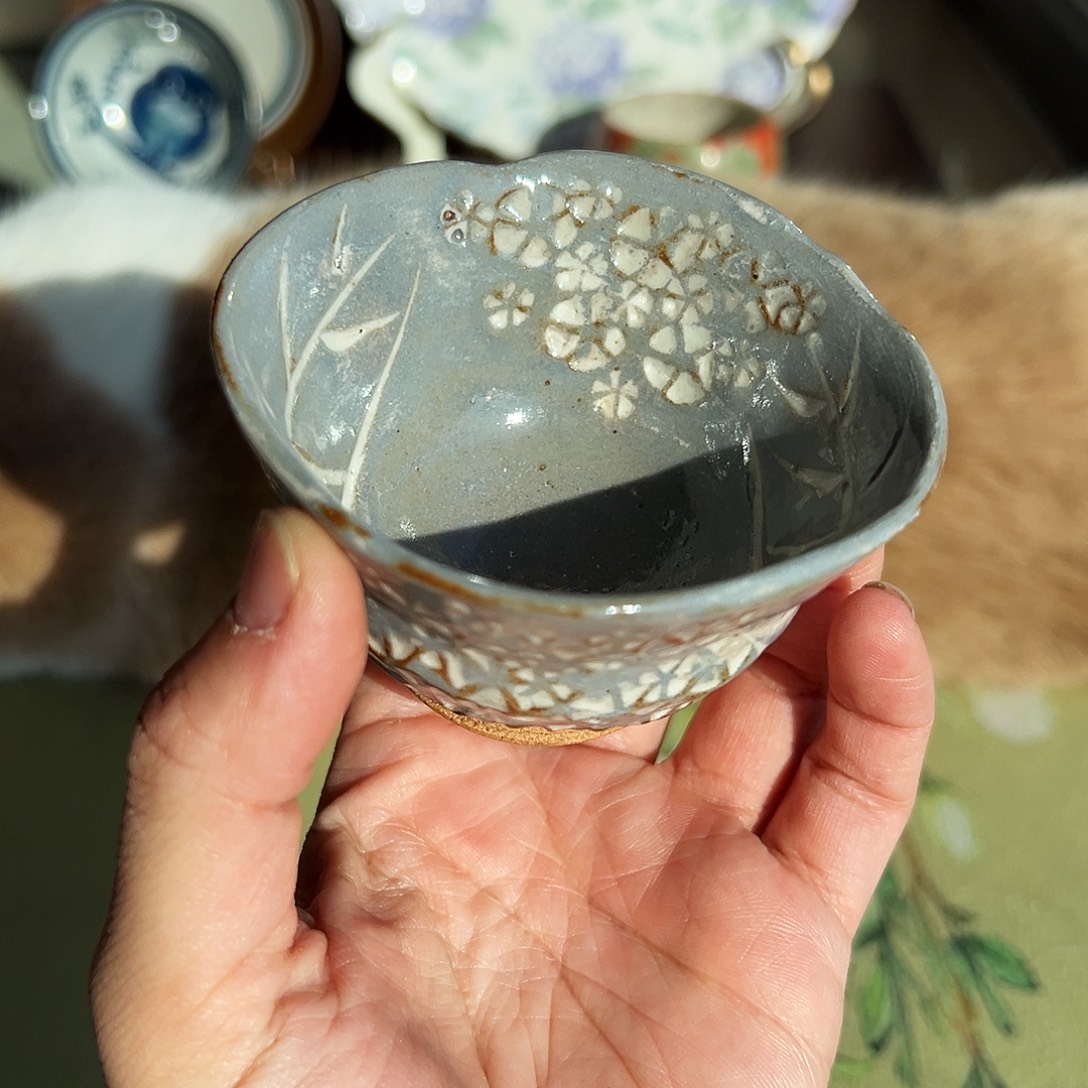 咖啡杯和茶杯也要搭配一些茶