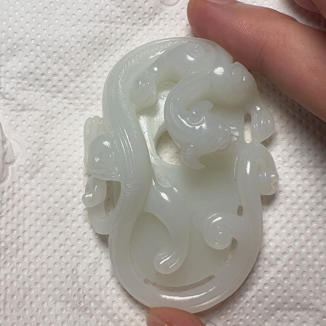 用***8和田玉未镶嵌挂件