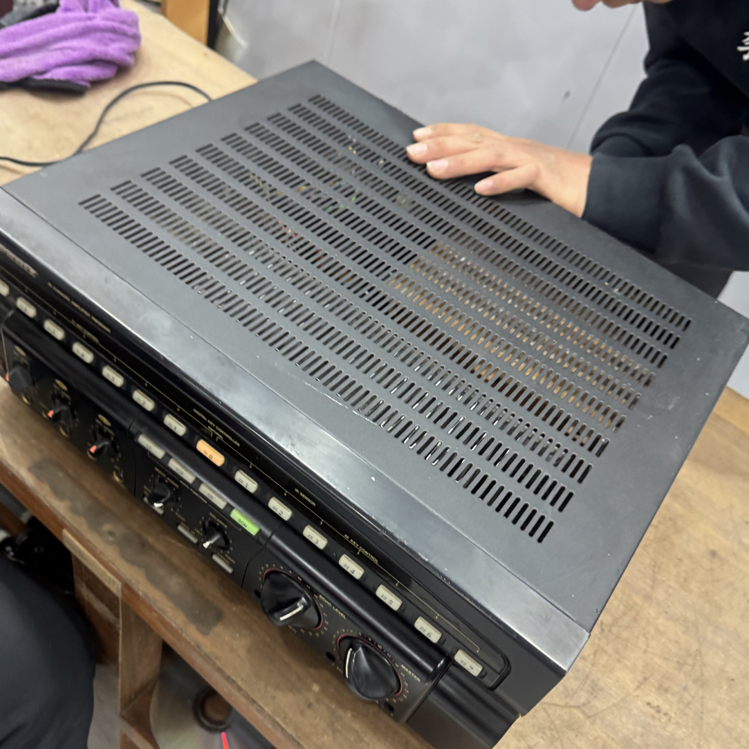 8新 Marantz/马兰士 二手马兰士卡拉OK功放机，运费自理不支持退货