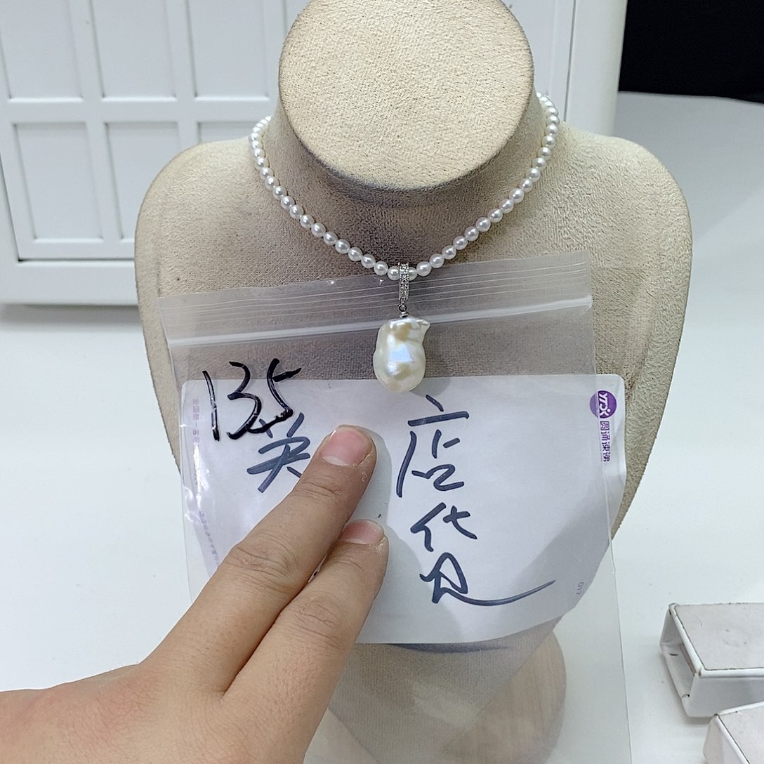 淡水珍珠颈饰合金