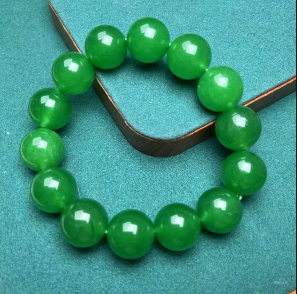 A1142满绿翡翠素圈手串