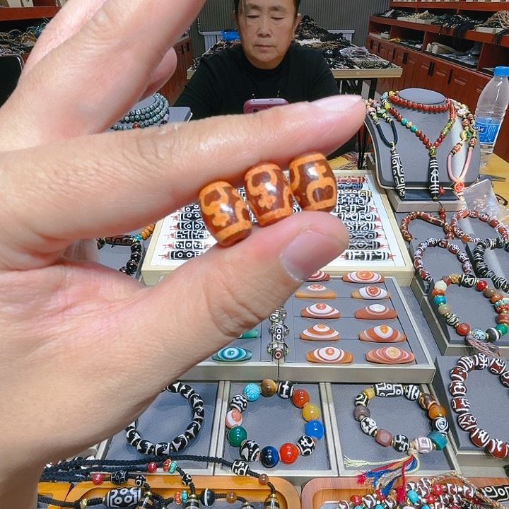 未镶嵌玛瑙/玉髓珠宝奇石