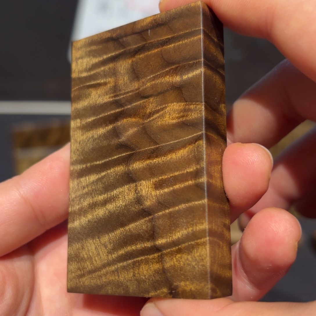 旺***旺金丝楠木无事牌材料