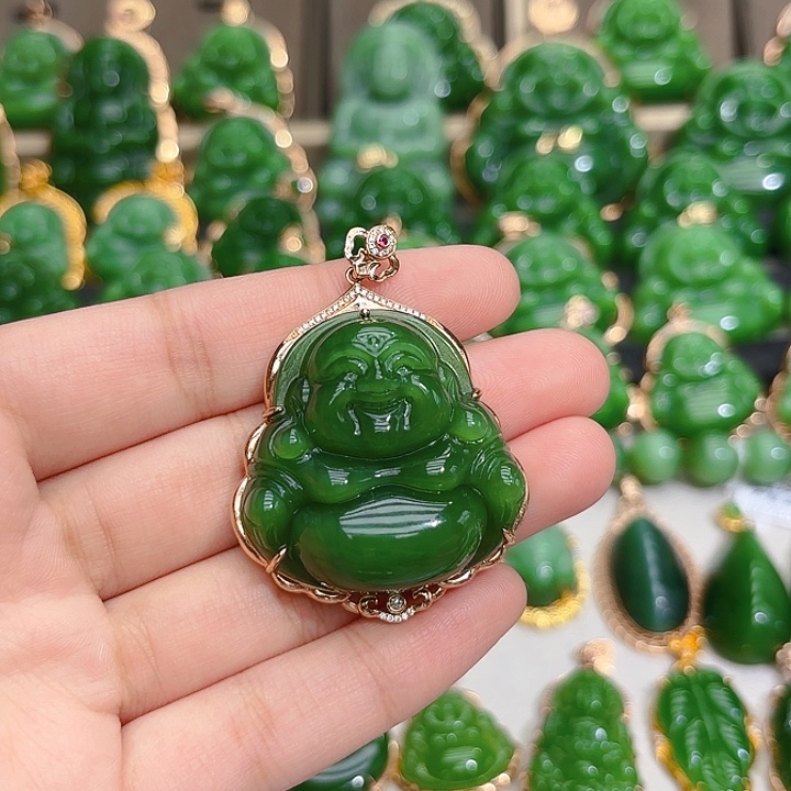 和田玉（碧玉）颈饰18K金镶嵌