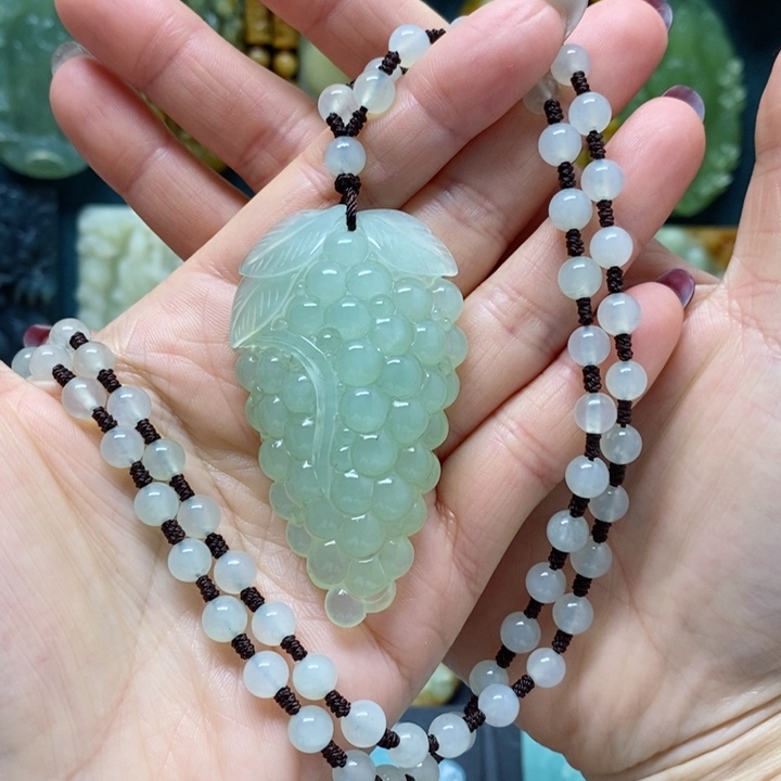 蛇纹石玉挂件未镶嵌