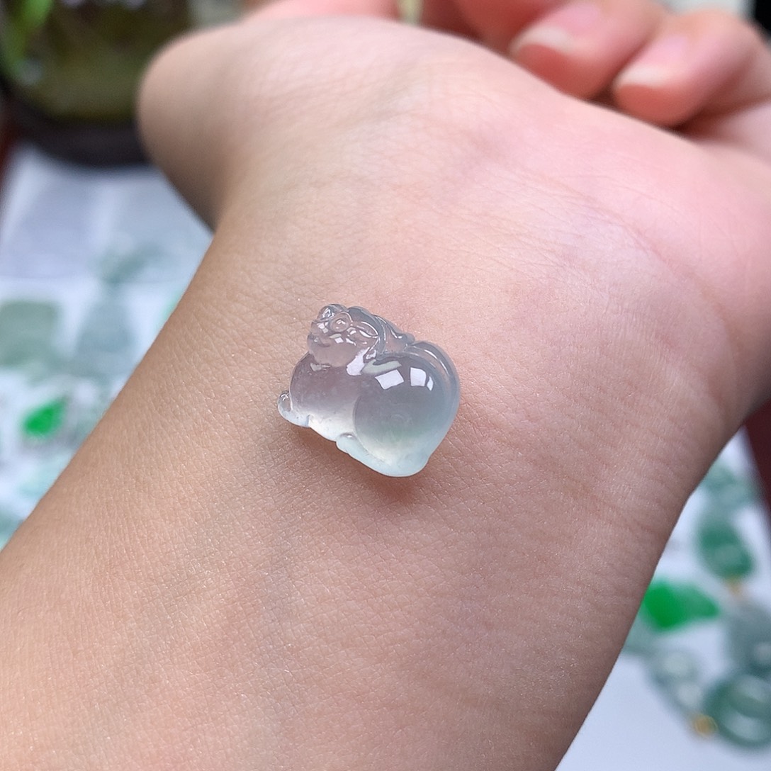 翡翠裸石缅甸天然A货翡翠冰种麒麟