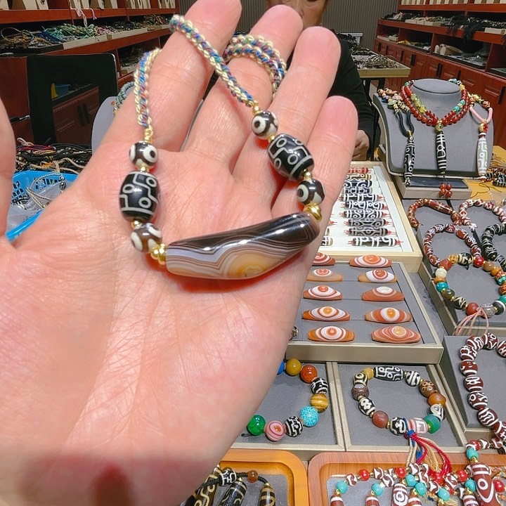 未镶嵌玛瑙/玉髓珠宝奇石