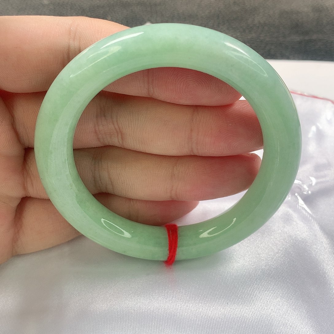 未镶嵌手镯（圆镯）翡翠320号