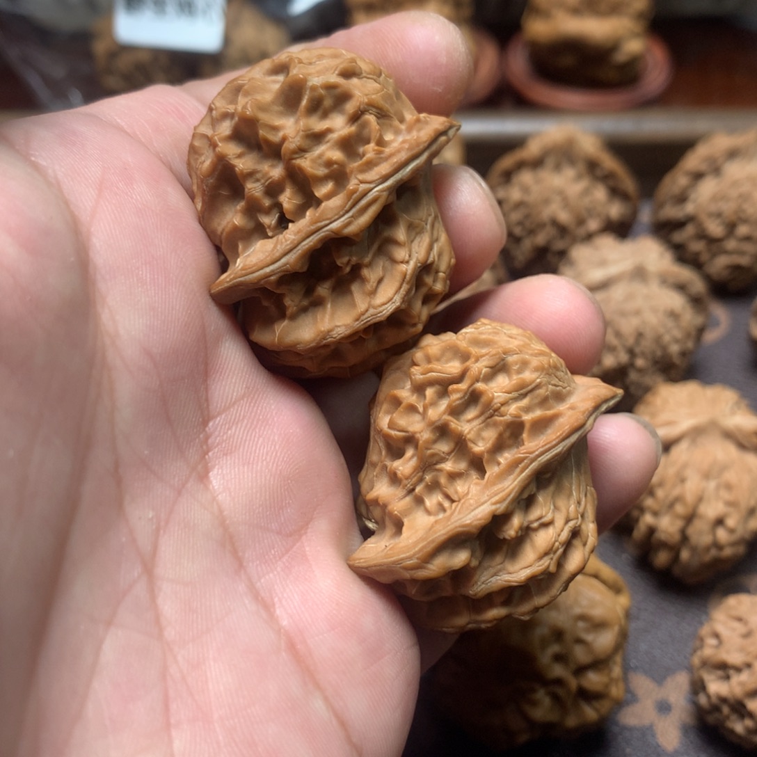 文玩核桃吊坠小鸟