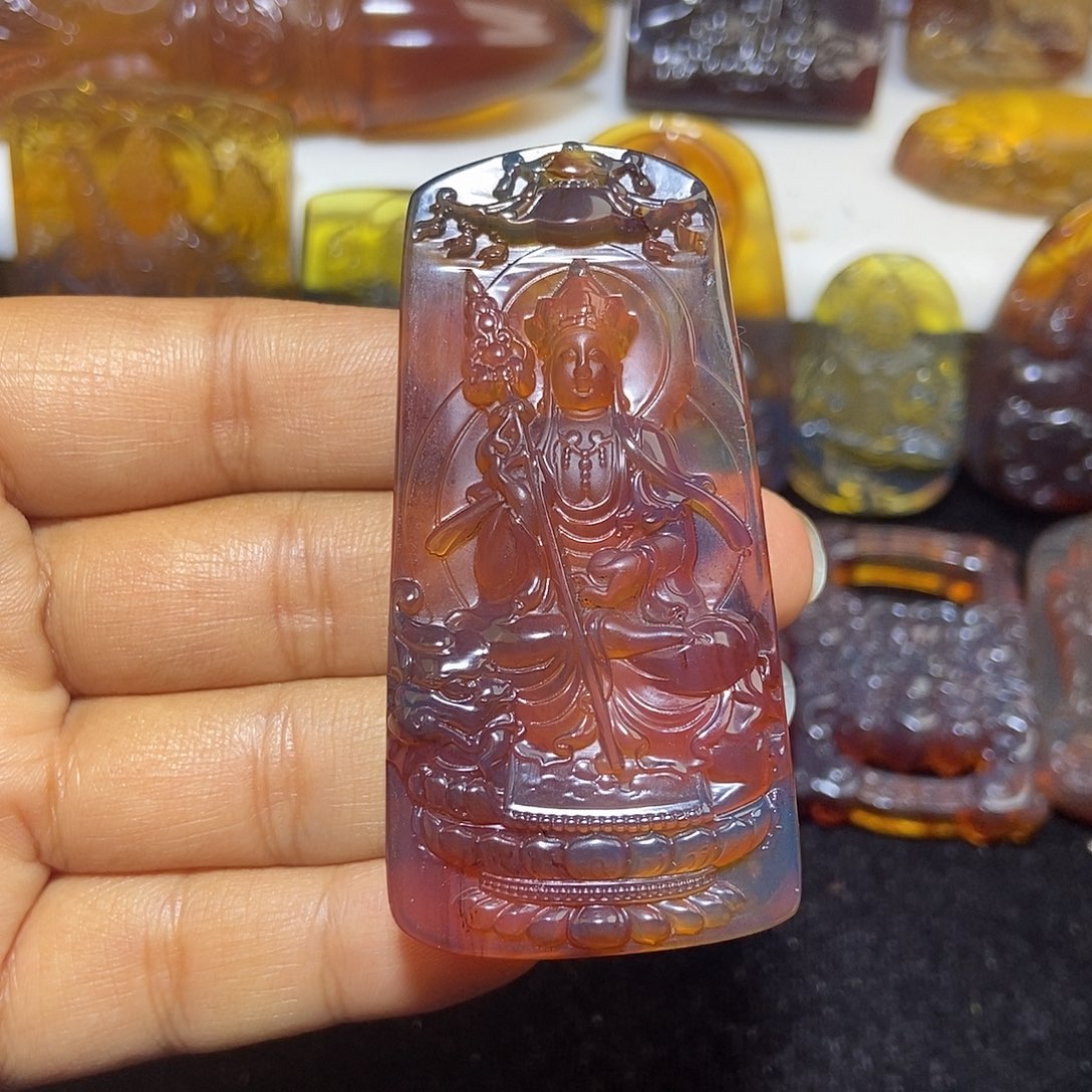 琥珀未镶嵌颈饰缅甸天然琥珀吊坠