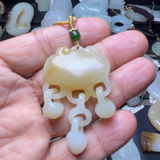 未镶嵌和田玉挂件
