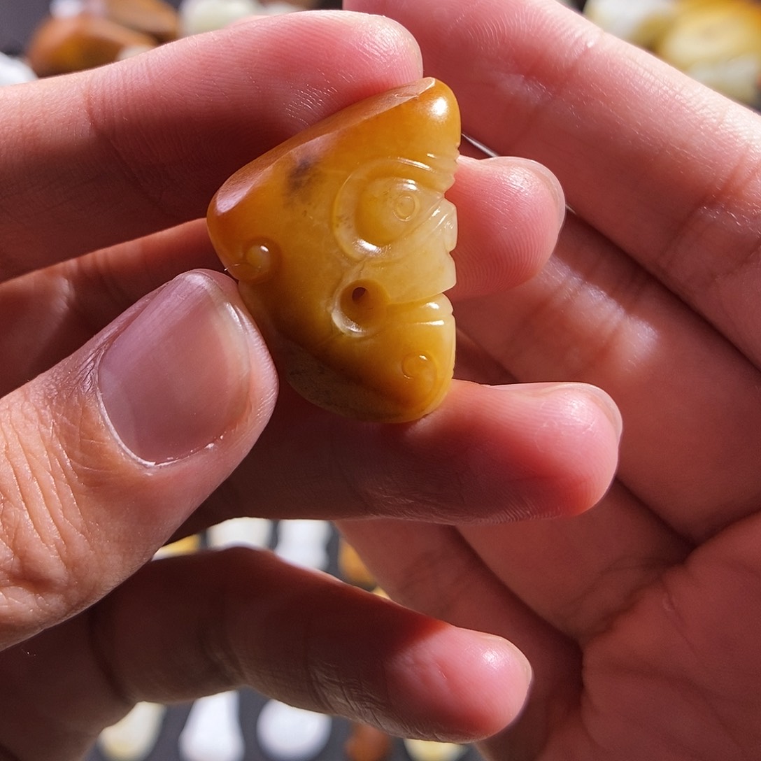 和田玉颈饰未镶嵌梵*岁