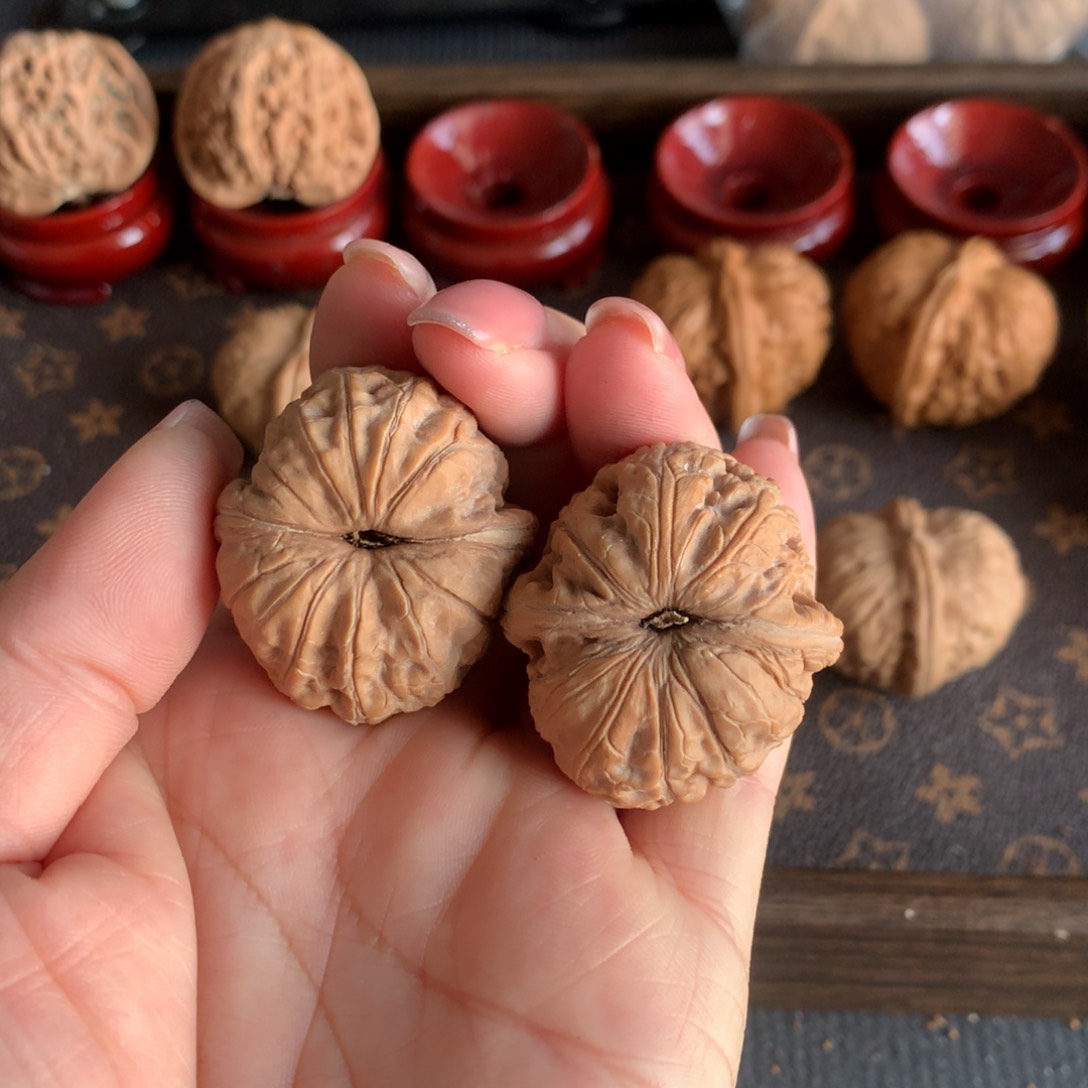 文玩核桃吊坠?****?元宝70