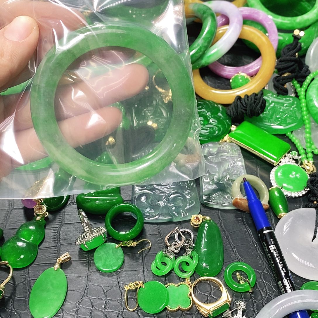 禾***）翡翠未镶嵌耳饰手镯坠子