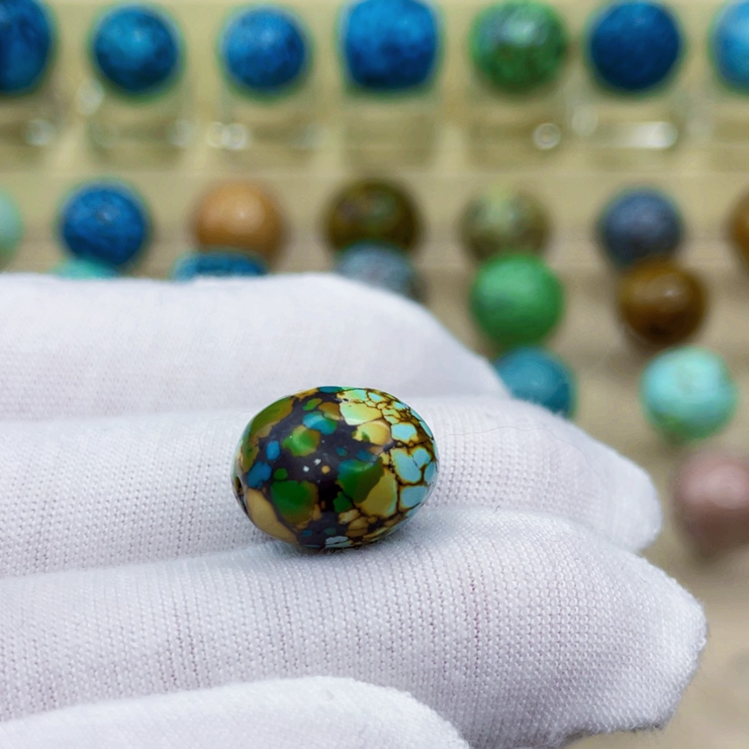 未镶嵌绿松石颈饰