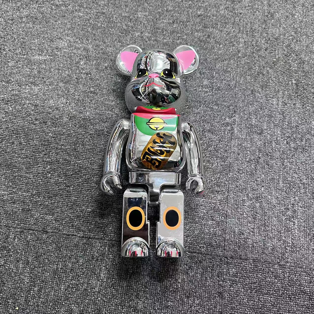 【山】bearbrick 银千万两亮灯 400%缺100% 无核
