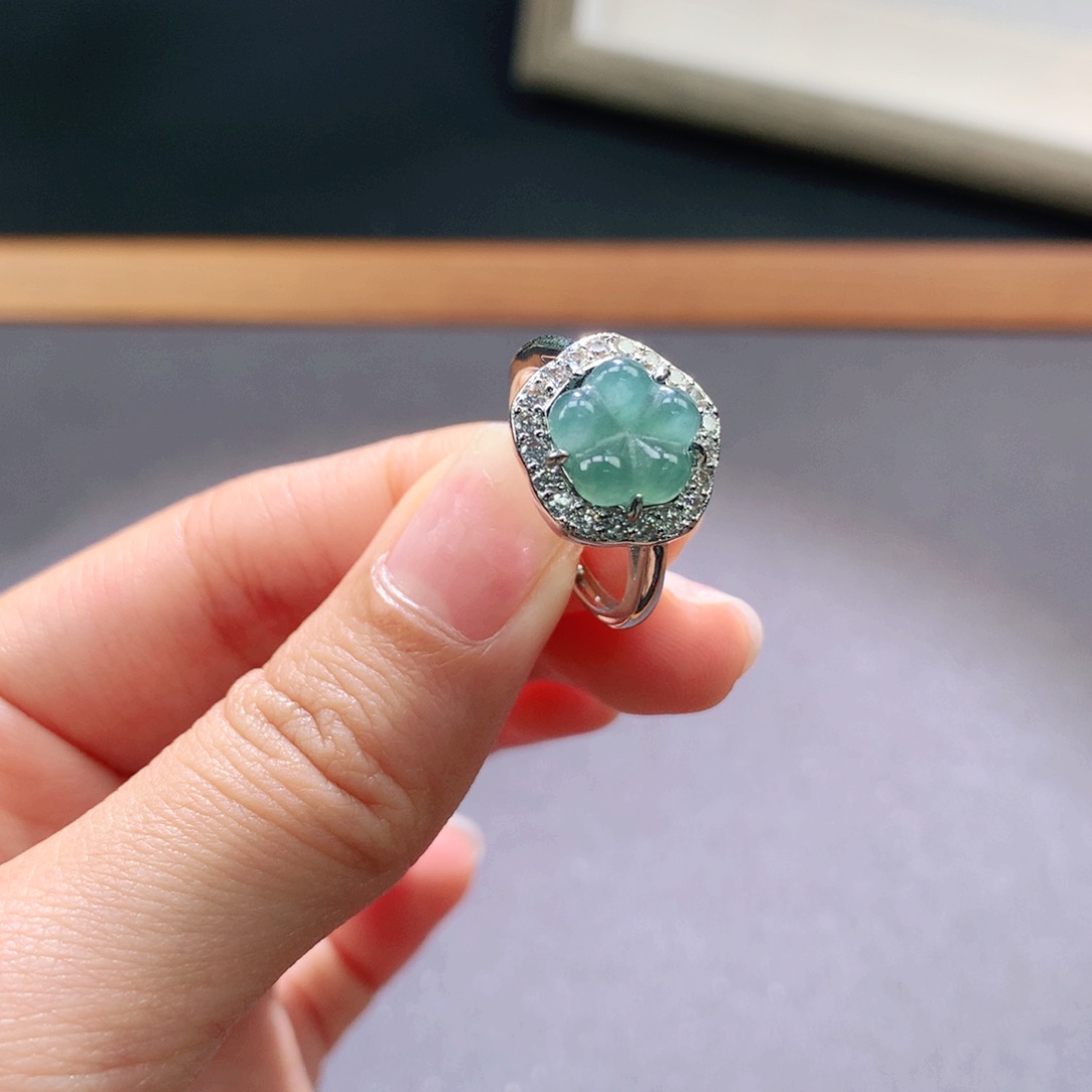 翡翠手镯未镶嵌天然翡翠手镯