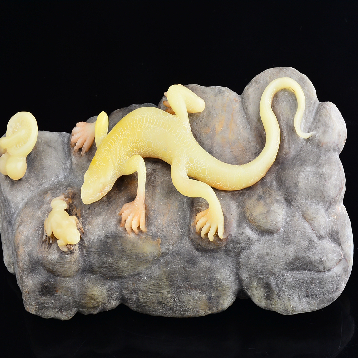 寿山石纯手工雕刻的作品