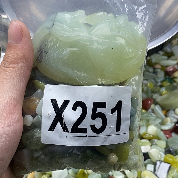 未镶嵌蛇纹石玉鱼缸石