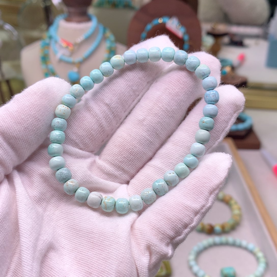 绿松石配饰未镶嵌