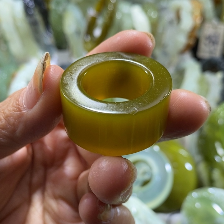 岫玉未镶嵌岫玉扳指