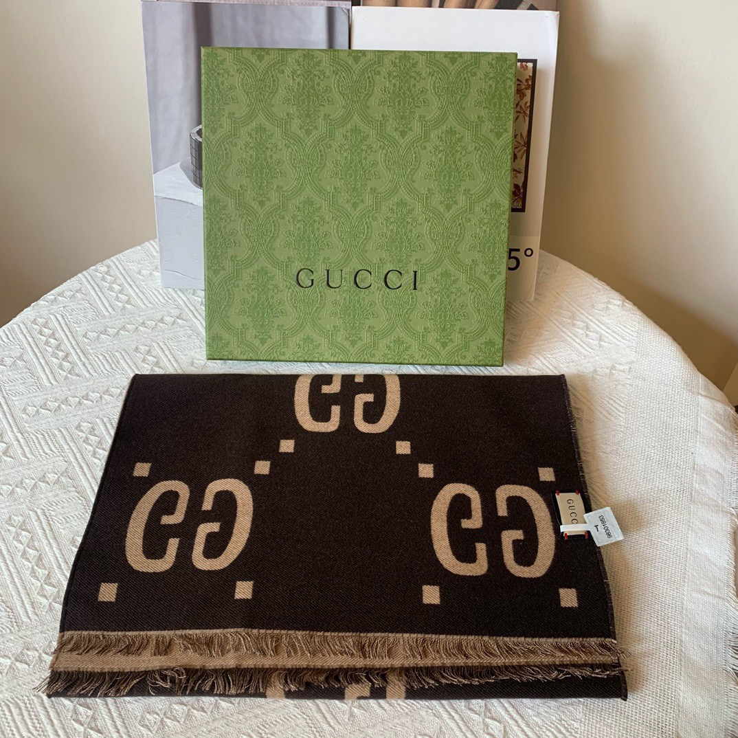 未使用 GUCCI/古驰 卡其拼焦糖色双面羊毛围巾（定金）