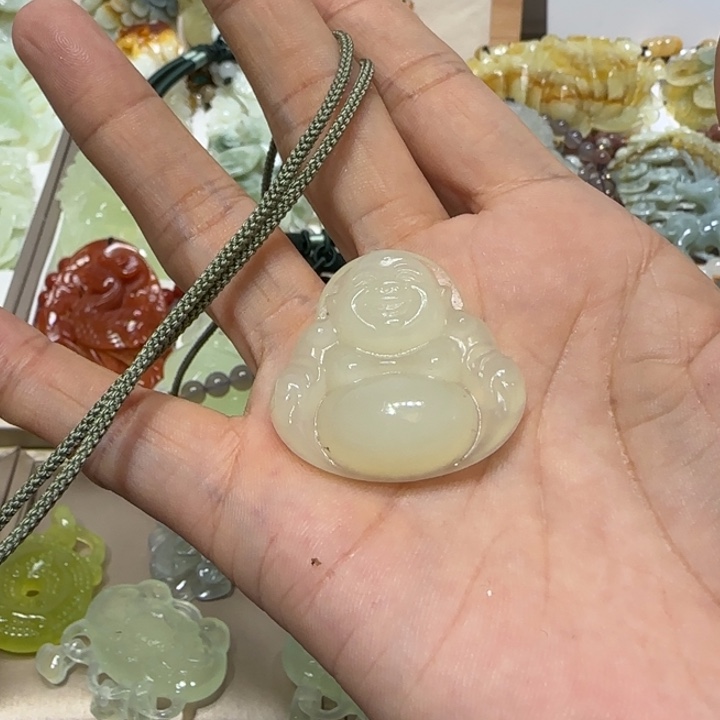 蛇纹石玉吊坠未镶嵌