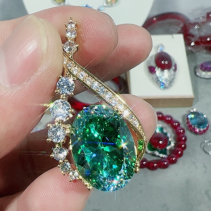 红宝石颈饰未镶嵌