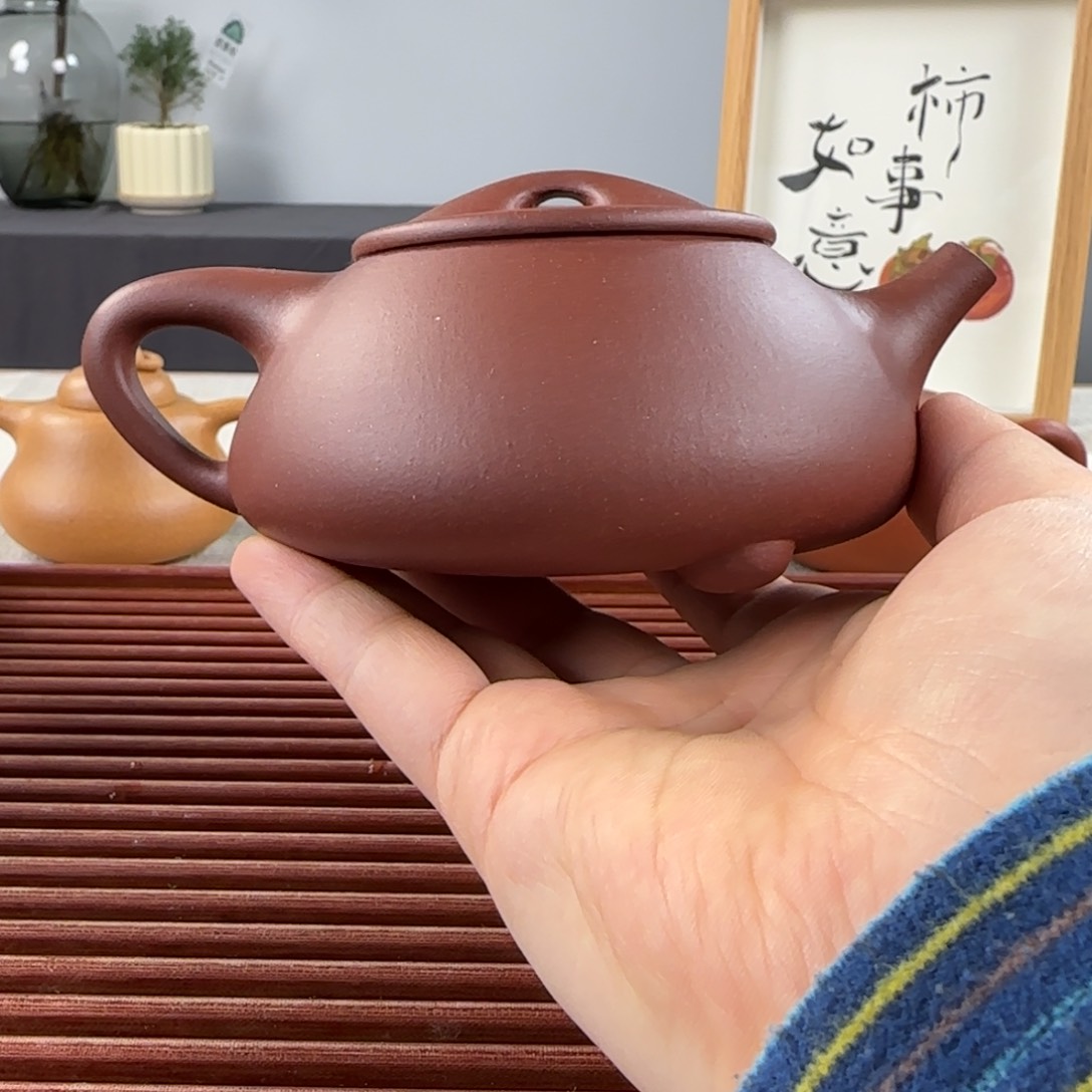 紫砂茶壶闲*的微瑕底槽青景舟