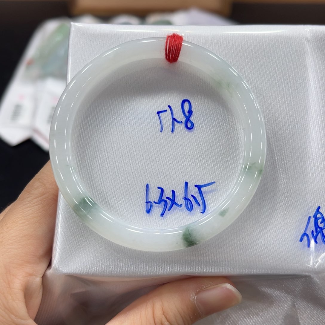 未镶嵌手镯翡翠翡翠