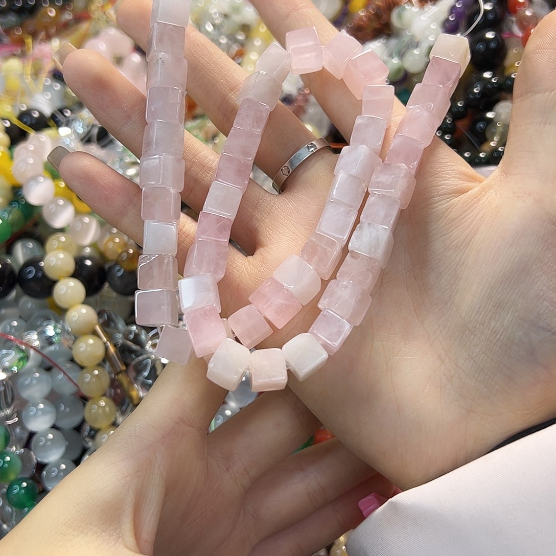玛瑙/玉髓未镶嵌珠宝半成品粉水方糖卡8一条