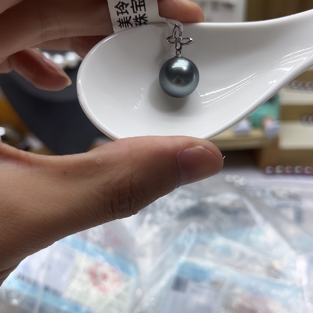 海水珍珠18K金镶嵌颈饰