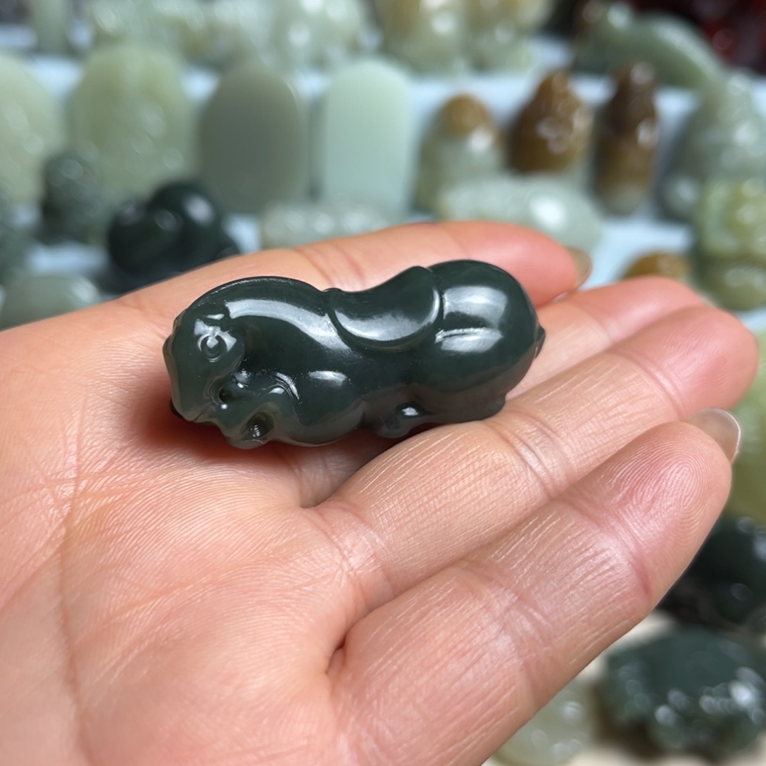 和田玉未镶嵌挂件