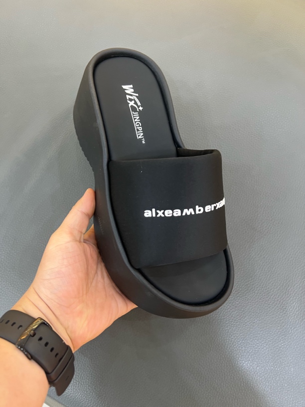 沙滩鞋休闲胶粘黑色时装凉鞋舒适女外穿一字拖鞋平跟