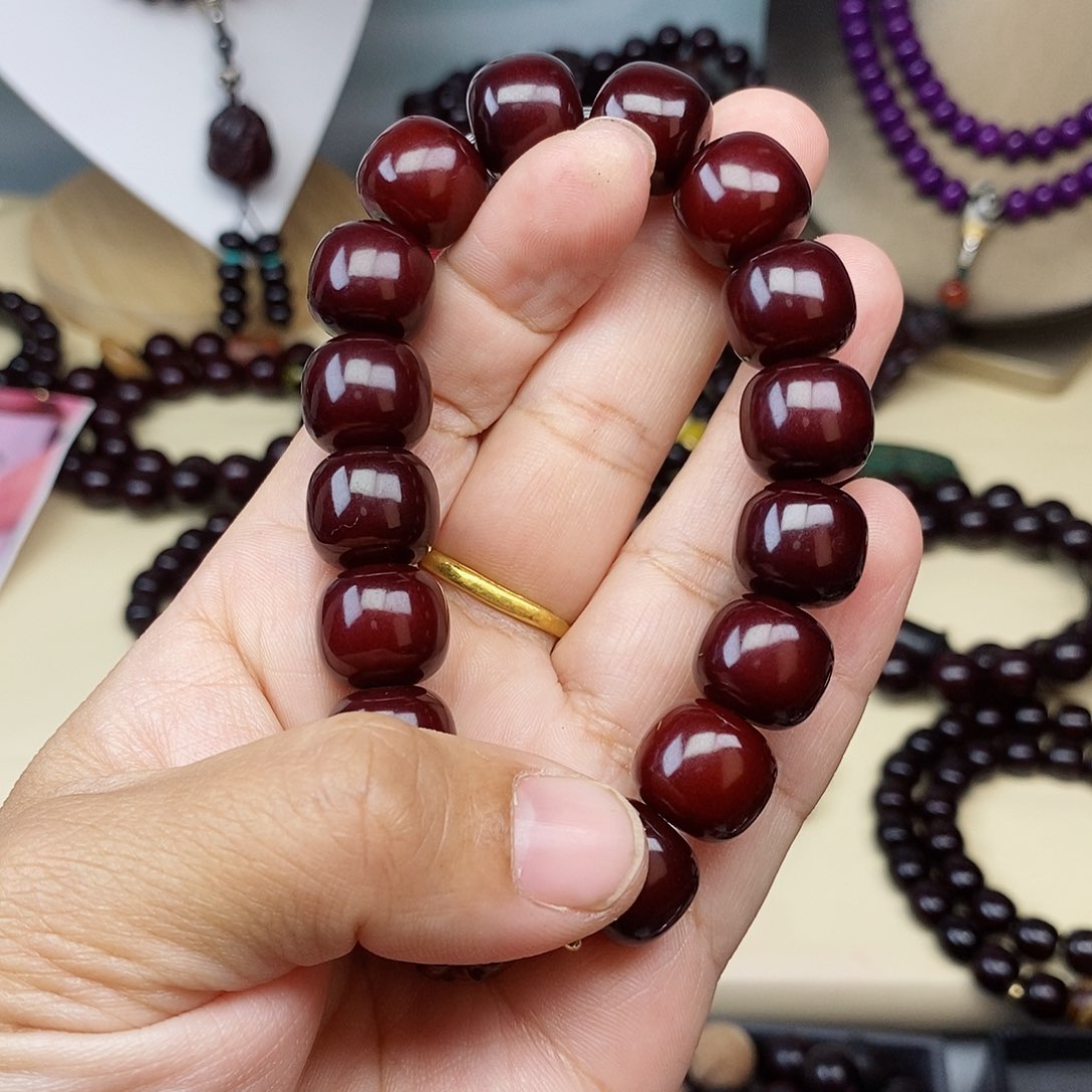 白玉菩提吊坠踏**云菩提