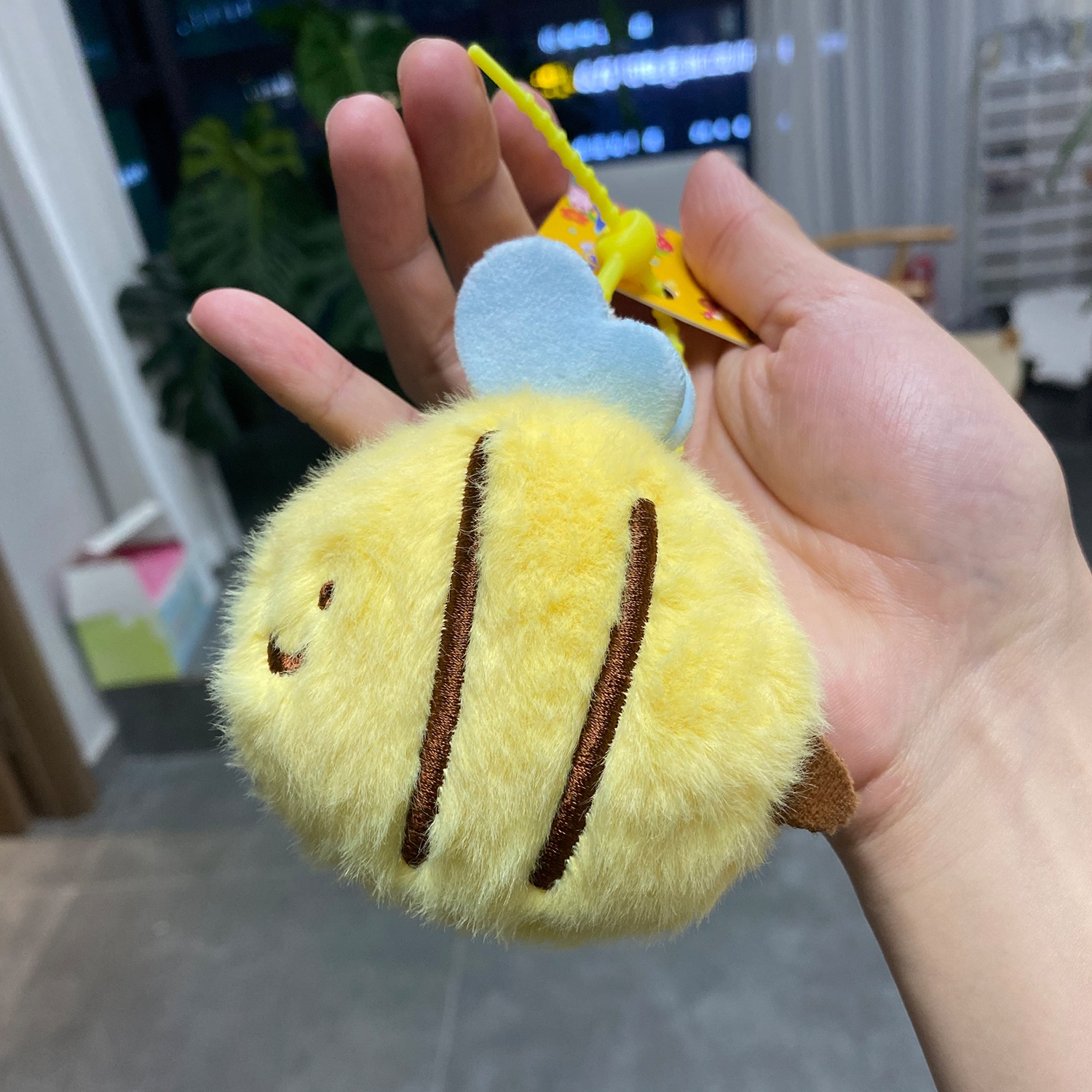 铜合金布艺吊坠 单个装！小蜜蜂背部梳妆镜玩偶小挂件钥匙扣