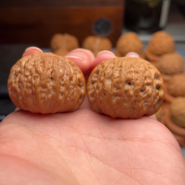 文玩核桃把件铁锤 39