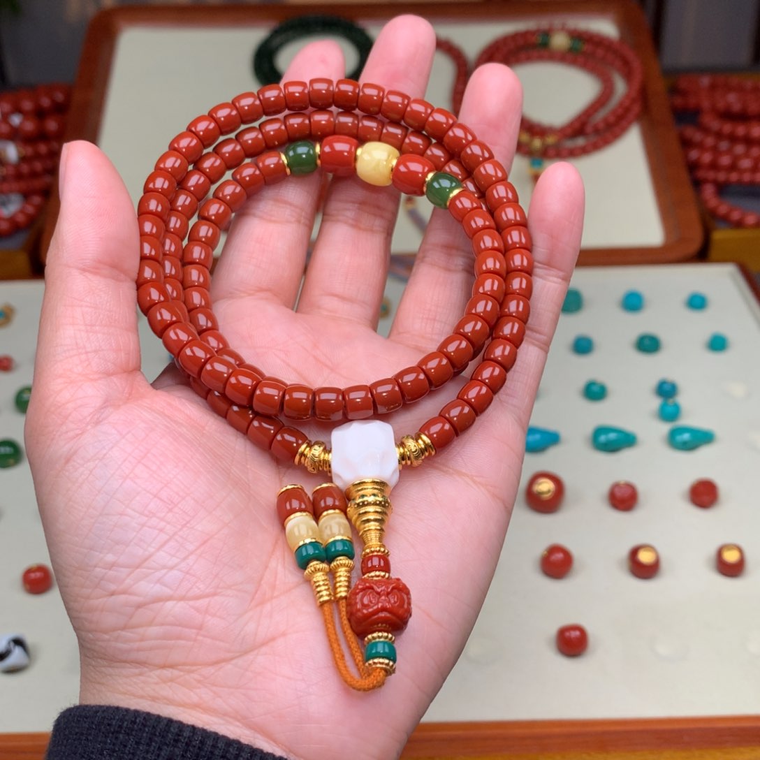 南红玛瑙颈饰未镶嵌