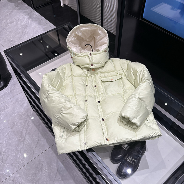 25年秋冬新款 时尚休闲连帽胸口口袋斜扣设计绗缝拼接羽绒服-8807