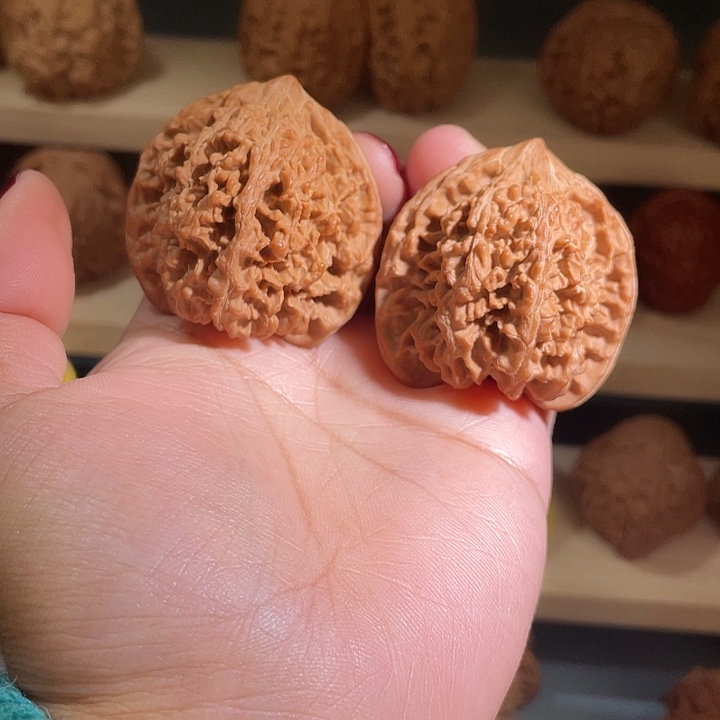 满天星核桃全品吊坠