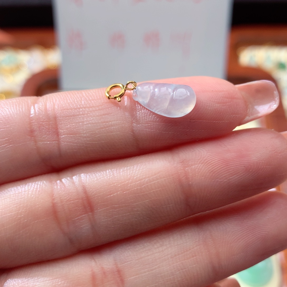 翡翠颈饰18K金镶嵌翡翠