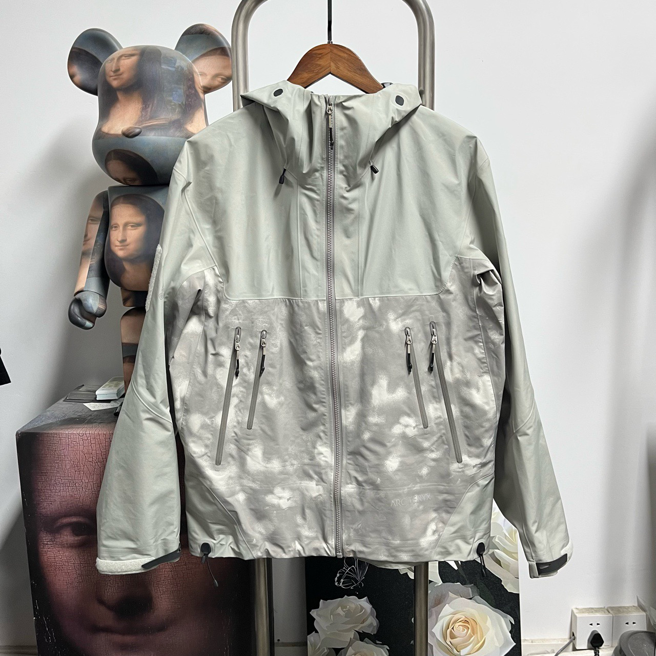 99新 ARC'TERYX/始祖鸟 Stonle Komorebi冲锋衣 O0433尺码M 65 56
