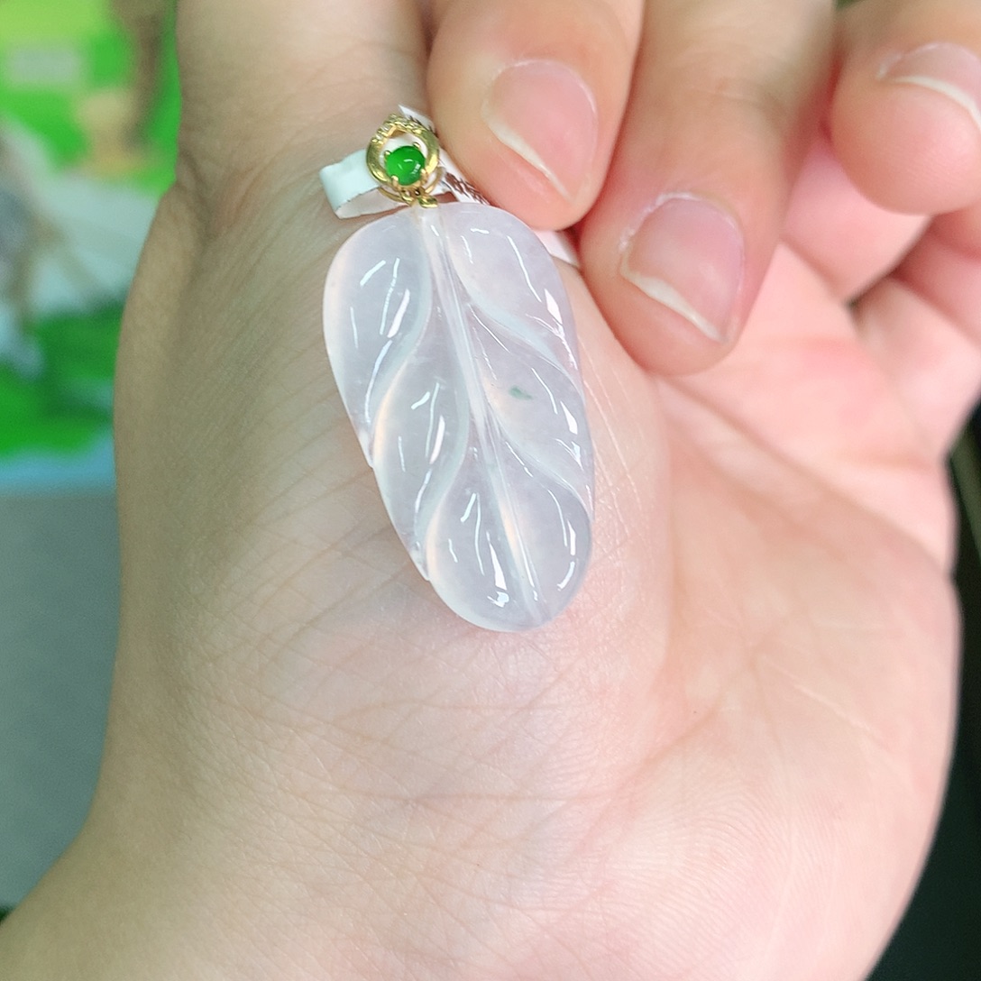 翡翠颈饰18K金镶嵌高冰叶子