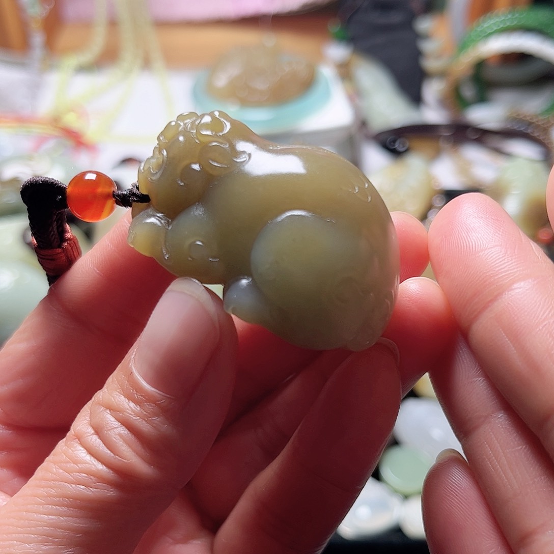 和田玉颈饰未镶嵌树****瓦