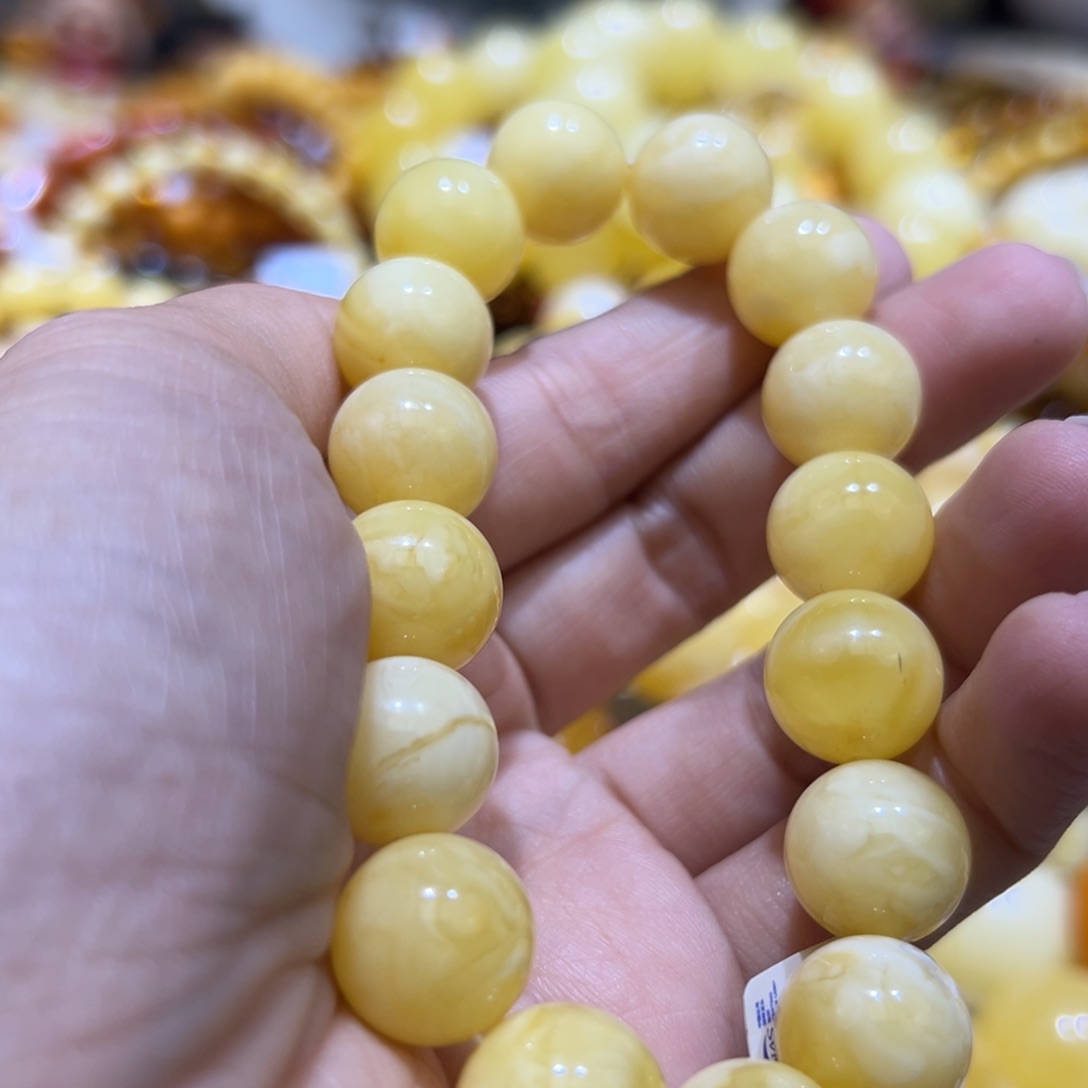 琥珀珠宝奇石未镶嵌