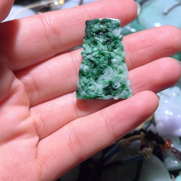 【闪购商品】翡翠颈饰未镶嵌天然翡翠