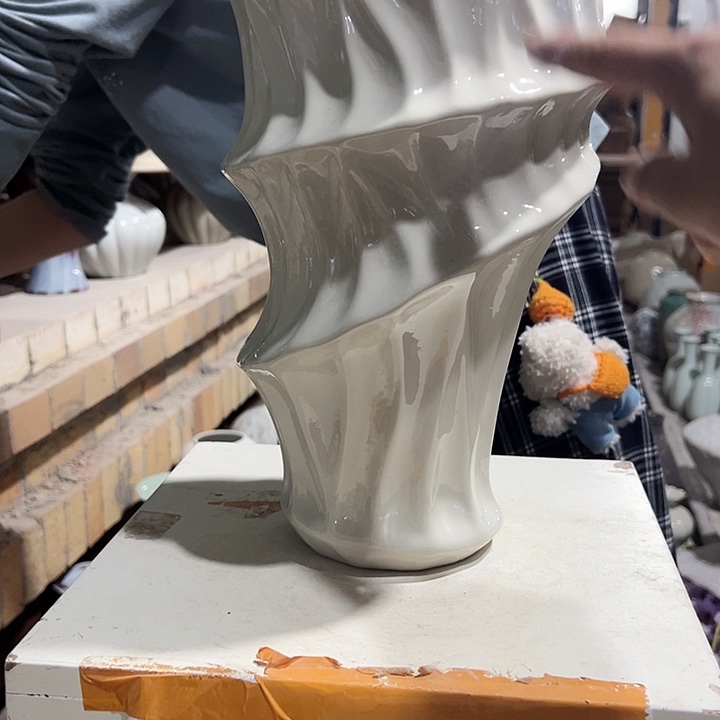 景德镇陶瓷花瓶微瑕介意勿拍